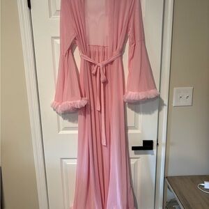Chic Pink Women's Robe with Ruffle Trim